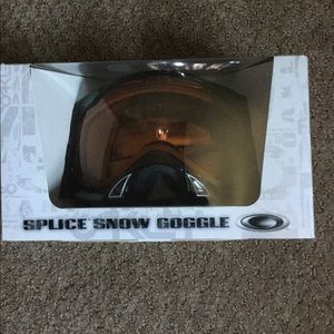 Oakley ski/shredding goggles